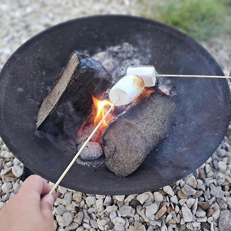 Peggy'S Hut Ξενοδοχείο Astbury Εξωτερικό φωτογραφία